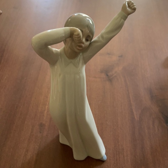 Lladro Zaphir Art Retired Lladro Zephir Figurine Boy Yawning 487
